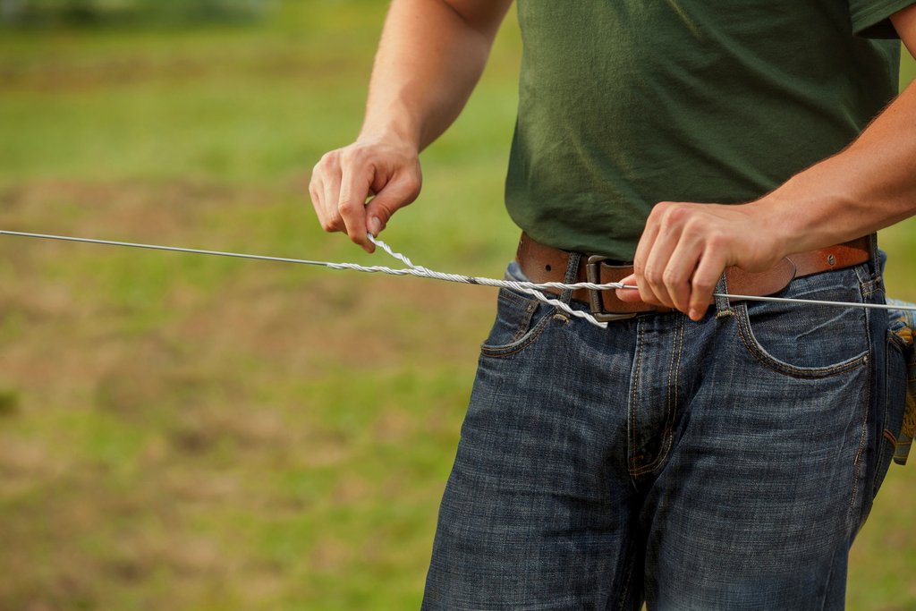 Barbed deals wire connectors